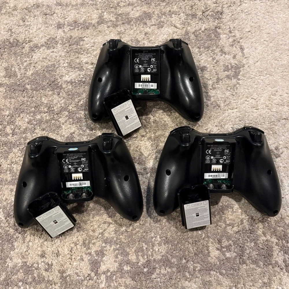 Lot Of 3 Official Microsoft Xbox 360 Black Wireless Controllers OEM TESTED